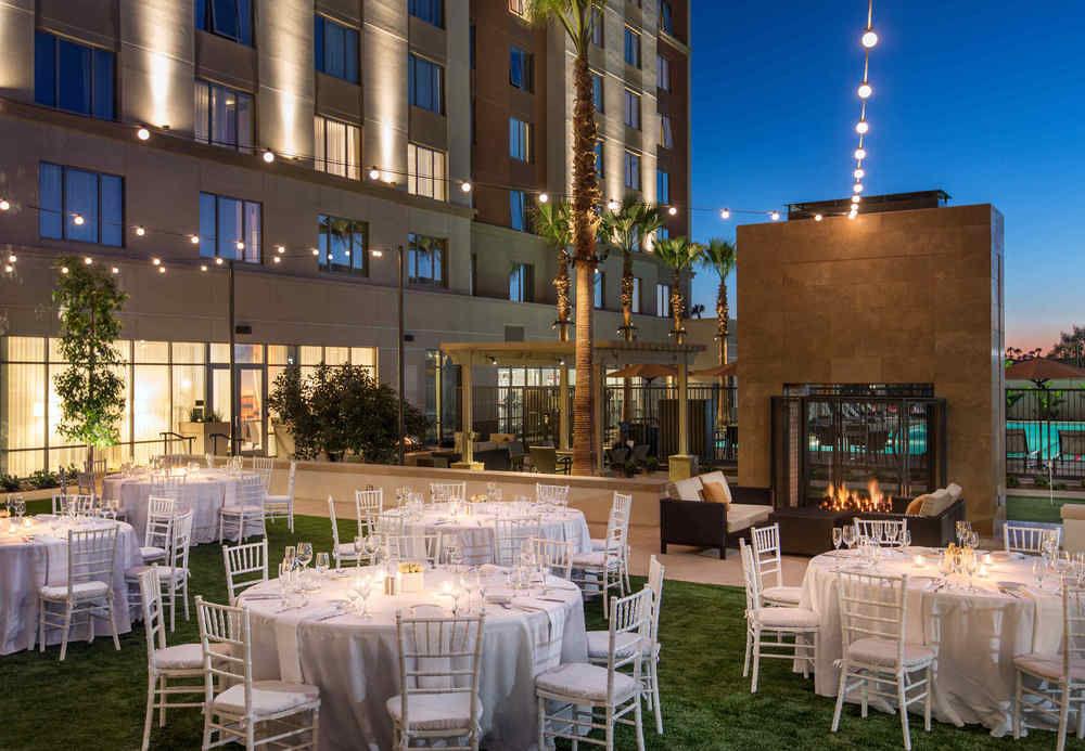 Courtyard By Marriott Irvine Spectrum Buitenkant foto