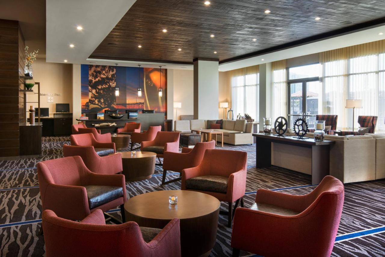 Courtyard By Marriott Irvine Spectrum Buitenkant foto