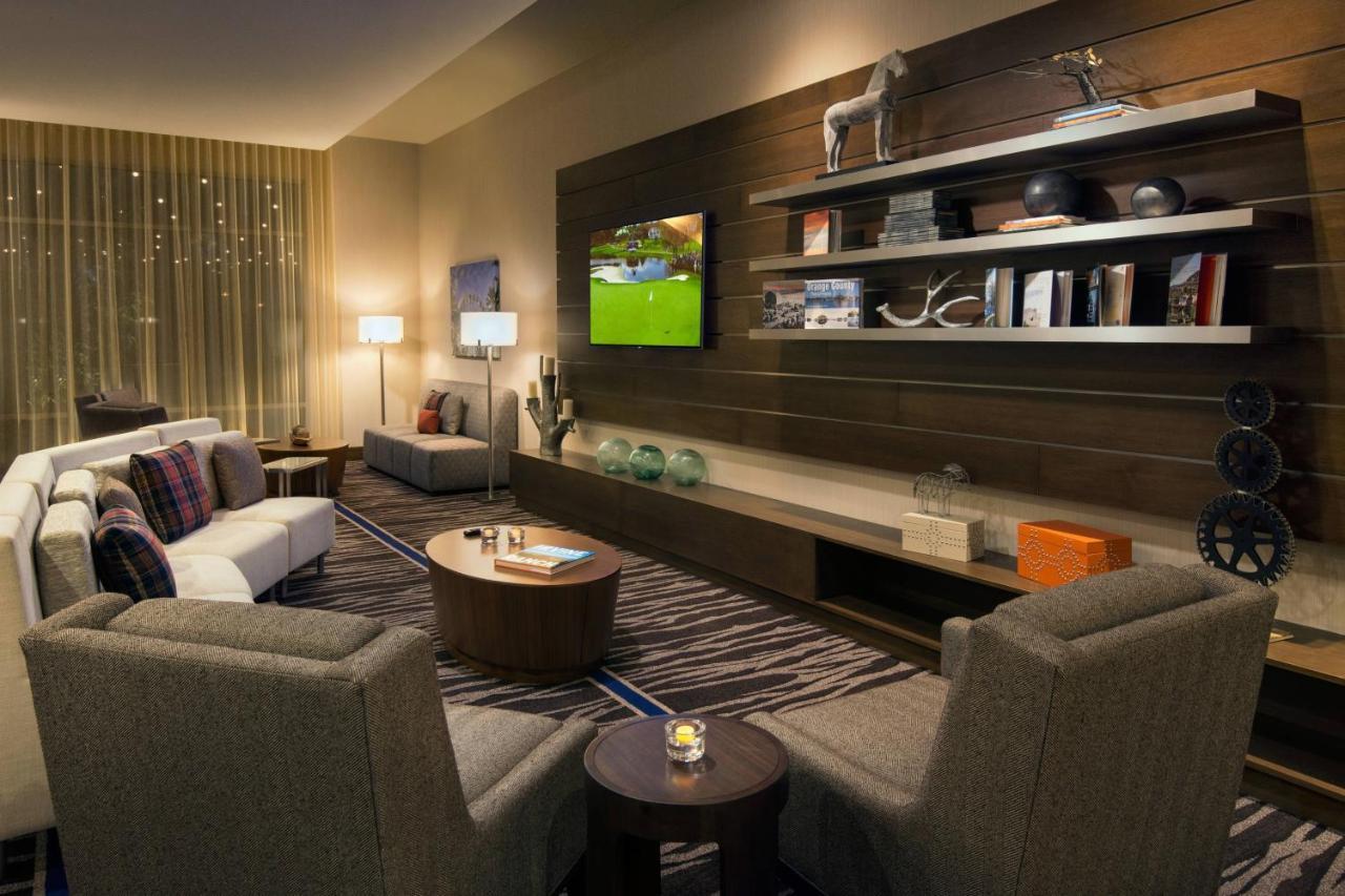 Courtyard By Marriott Irvine Spectrum Buitenkant foto