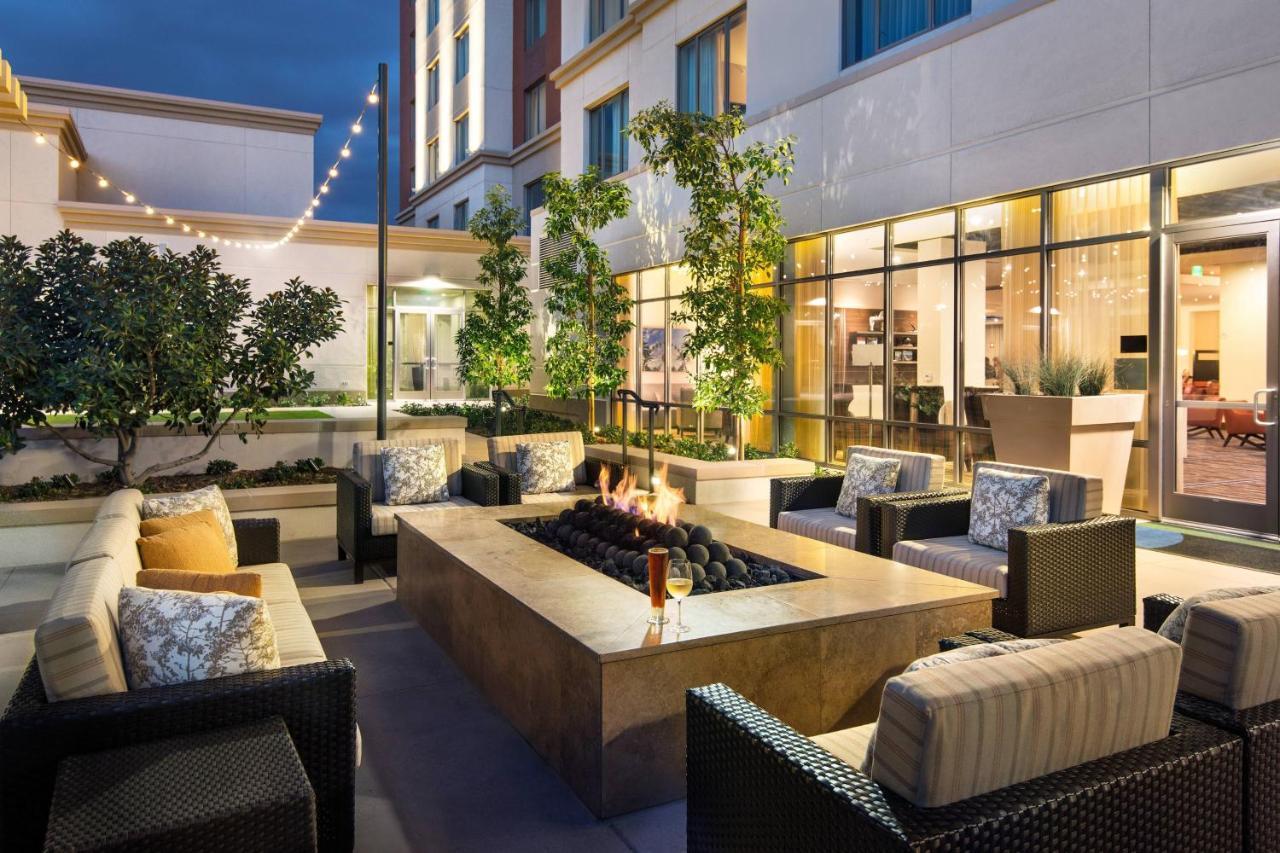 Courtyard By Marriott Irvine Spectrum Buitenkant foto