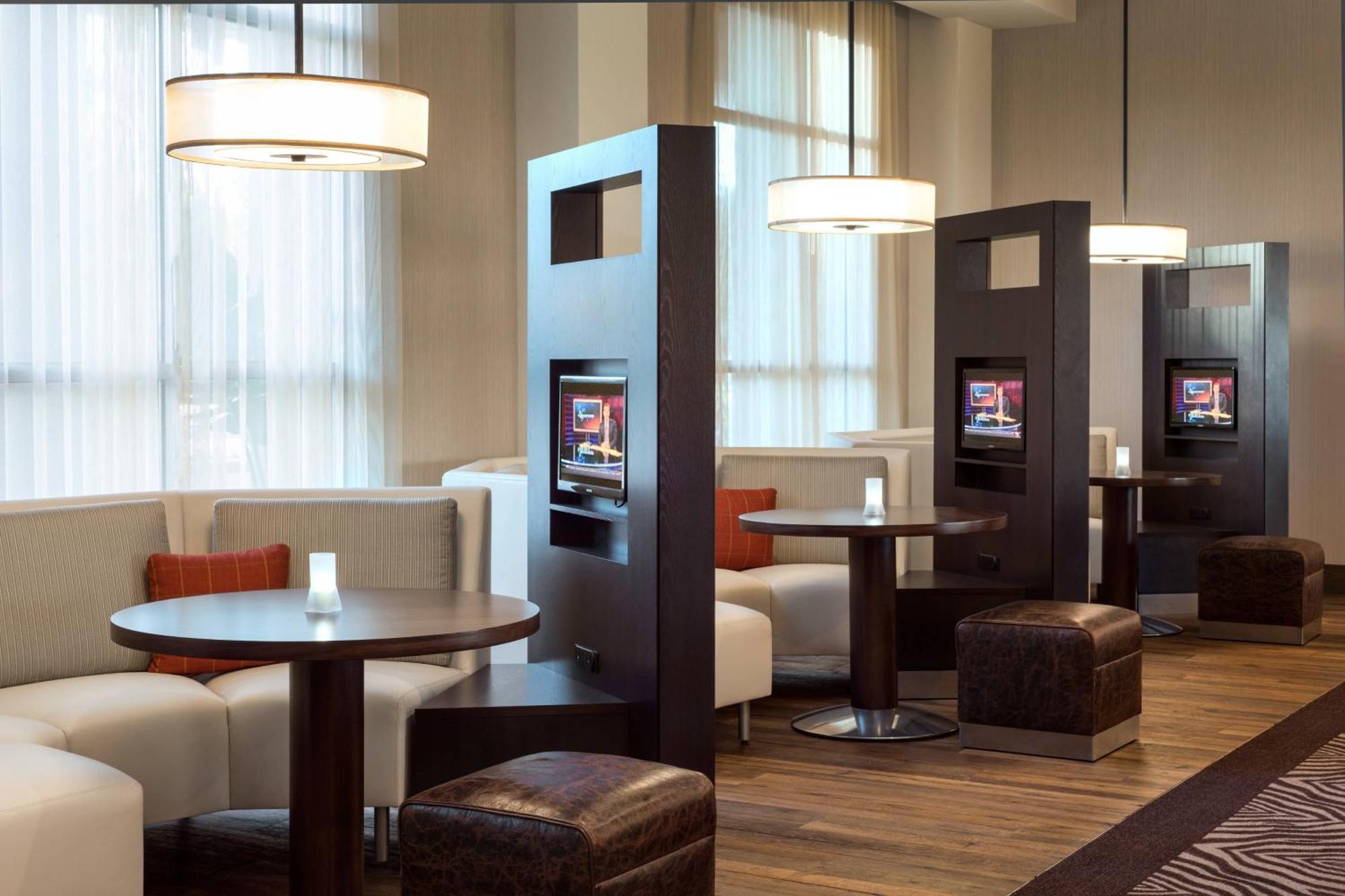 Courtyard By Marriott Irvine Spectrum Buitenkant foto