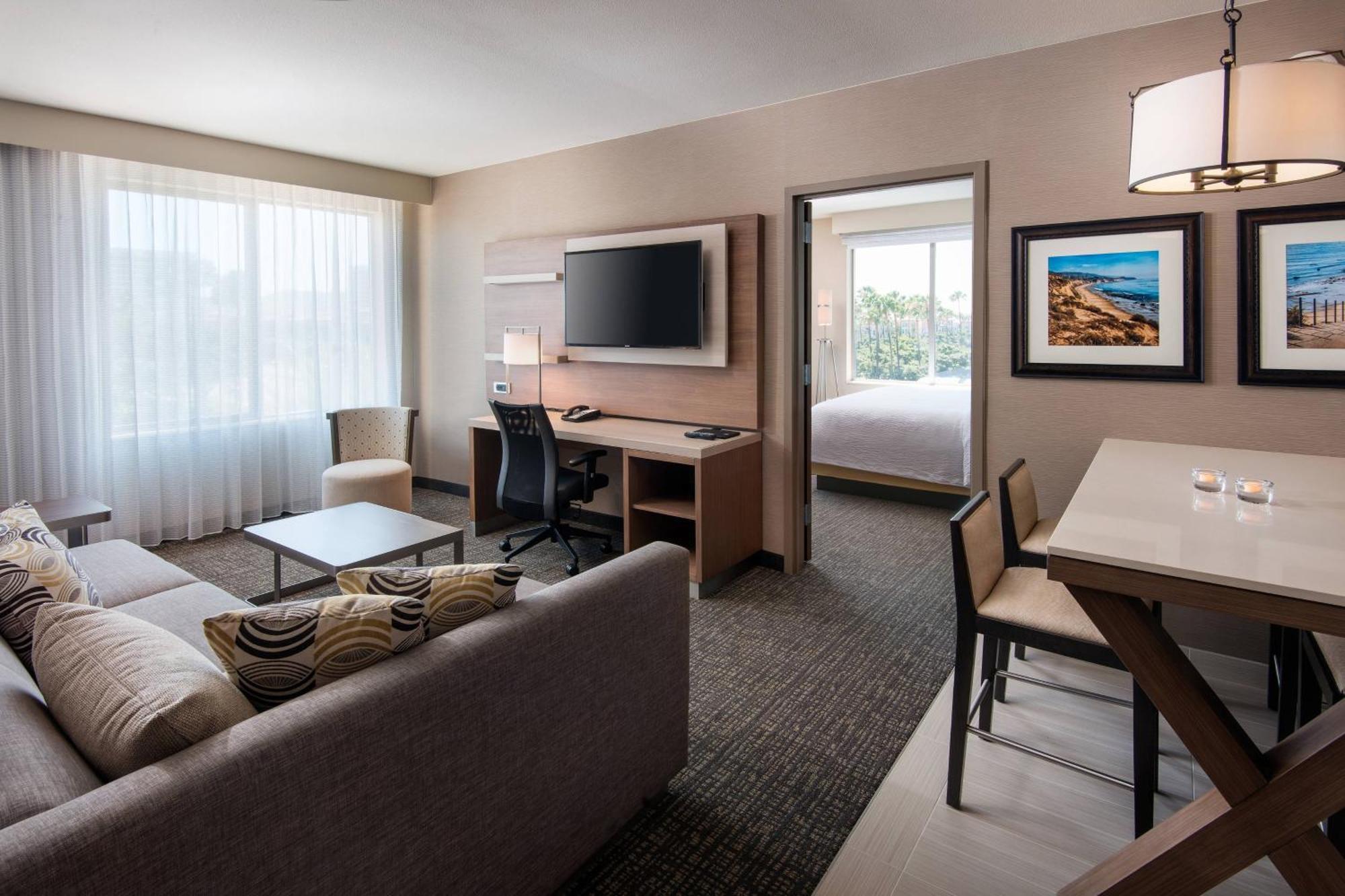 Courtyard By Marriott Irvine Spectrum Buitenkant foto