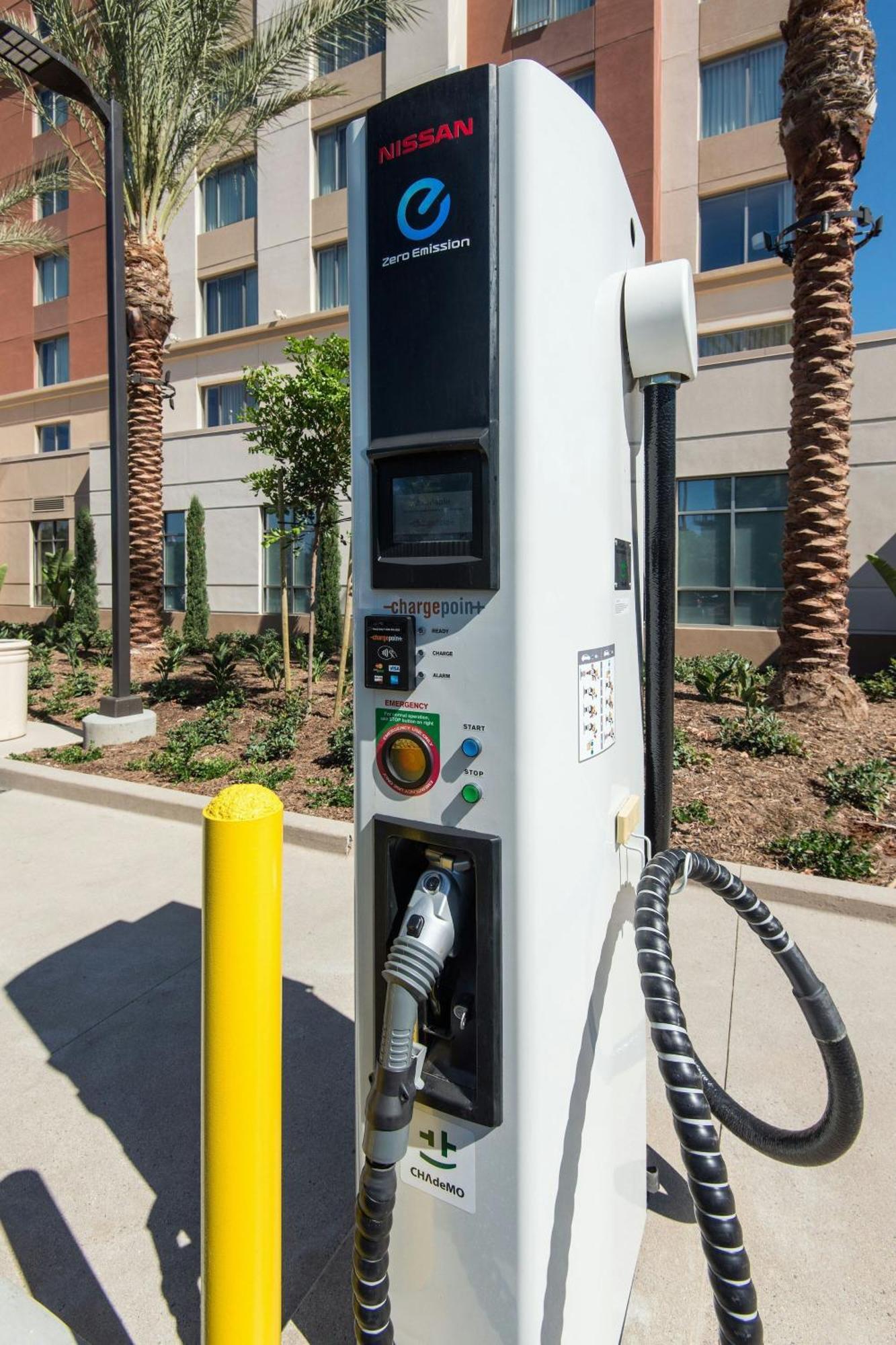 Courtyard By Marriott Irvine Spectrum Buitenkant foto